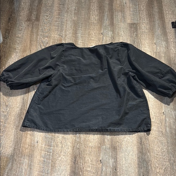 Ava & Viv Charcoal Puff Sleeve Top - Picture 4 of 4